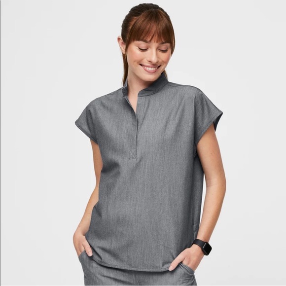 Figs Tops - FIGS Rafaela Oversized Scrub Top XS Graphite Gray